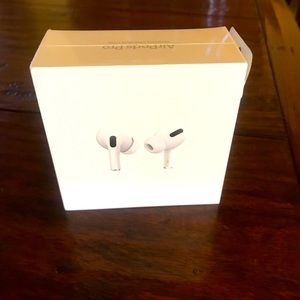** Brand New ** Apple AirPods Pro with MagSafe Charging Case